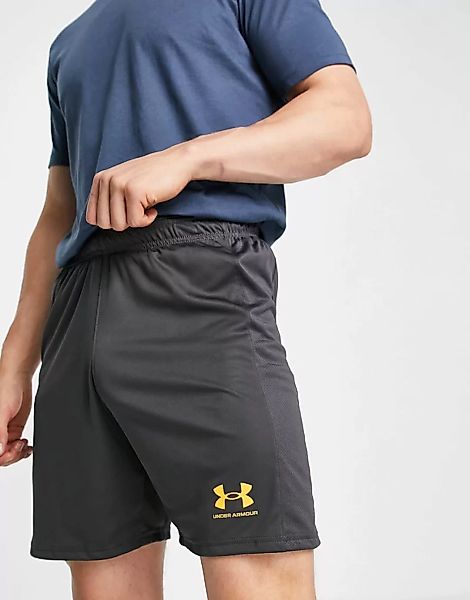 Under Armour – Football Challenger – Strick-Shorts in Grau günstig online kaufen