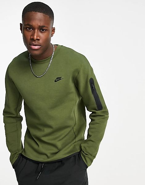 Nike – Tech – Sweatshirt aus Fleece in Khaki mit Rundhalsausschnitt-Grün günstig online kaufen