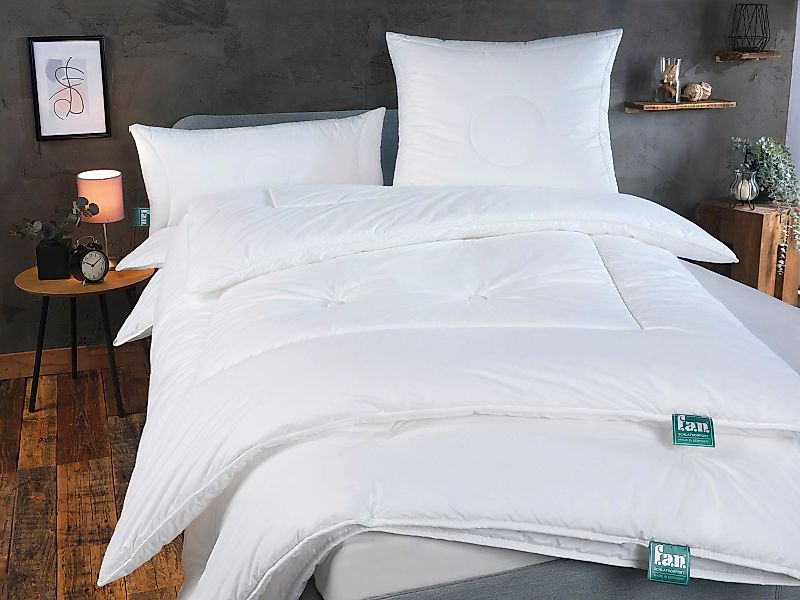 fan Kunstfaserbettdecke »First Class«, normal, Bezug 100% Baumwolle, (1 St. günstig online kaufen