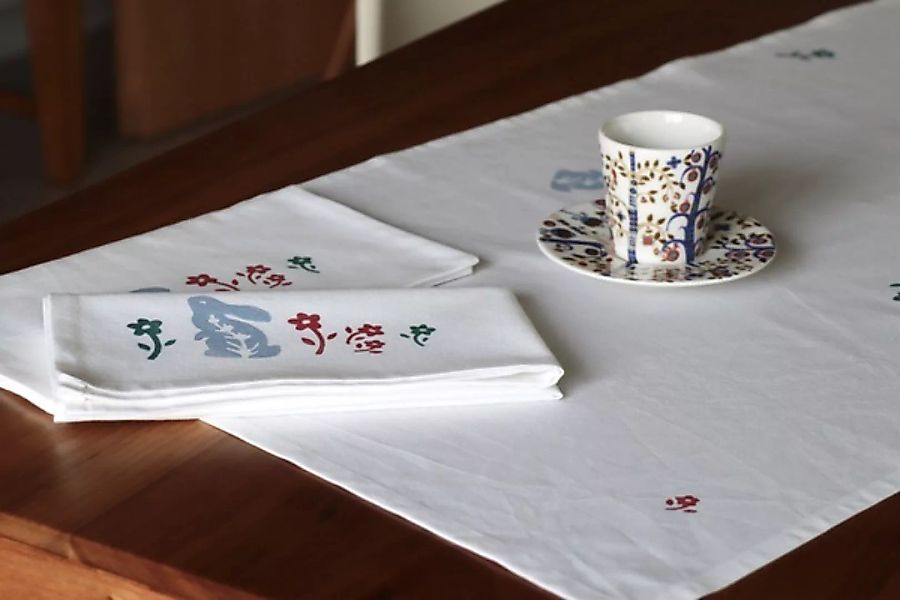 Tischläufer "Hase Und Blumen" Handbedruckt günstig online kaufen