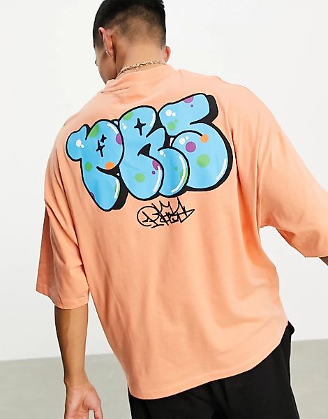 ASOS DESIGN – Oversize-T-Shirt in Orange mit Graffiti-Rückenprint günstig online kaufen