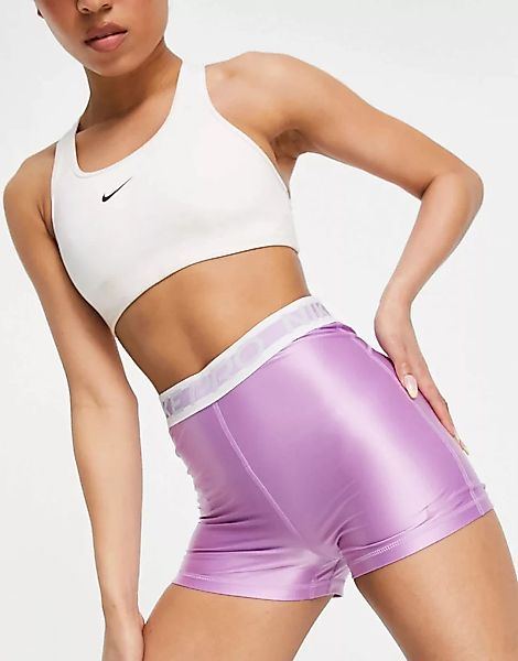 Nike – Pro Training – Shorts mit Zierband in Lila, 3 Zoll günstig online kaufen