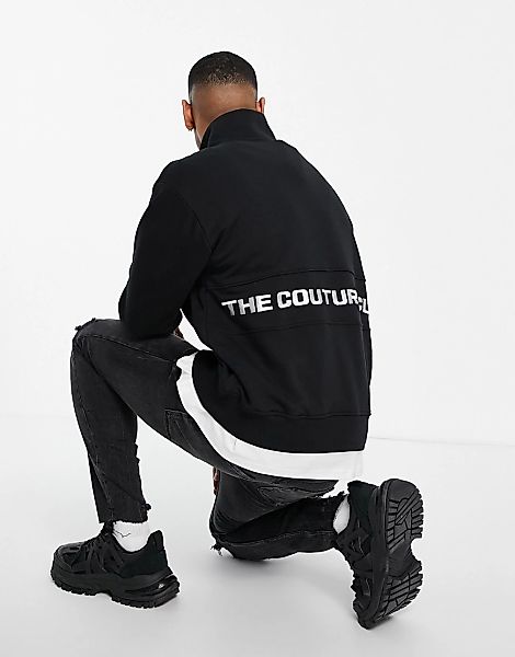The Couture Club – Sweatshirt in Schwarz mit kurzem Reißverschluss und Logo günstig online kaufen