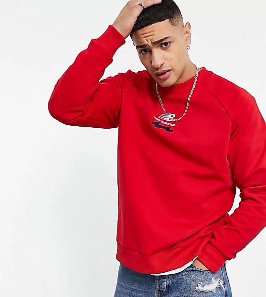 New Balance – College-Sweatshirt in Rot mit Logo, exklusiv bei ASOS günstig online kaufen