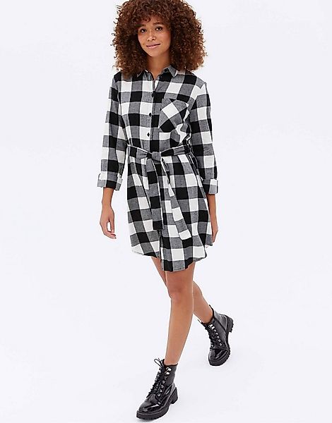New Look – Hemdkleid mit Gürtel und Karomuster in Schwarz & Weiß günstig online kaufen