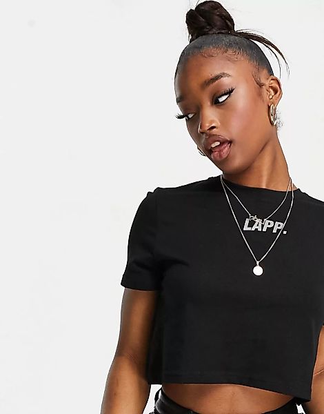 LAPP – Kurz geschnittenes Basic-T-Shirt in Schwarz mit Motiv günstig online kaufen