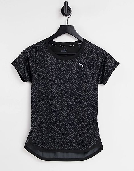PUMA – Running – T-Shirt in Schwarz mit Fleckenprint günstig online kaufen