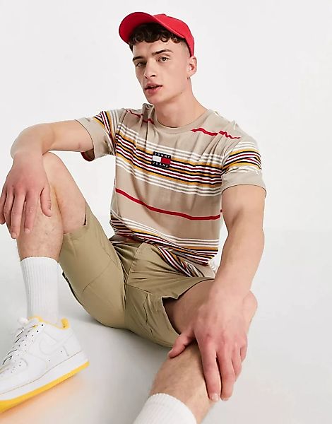 Tommy Jeans – Gestreiftes T-Shirt mit mittigem Aufnäher und Streifendesign günstig online kaufen