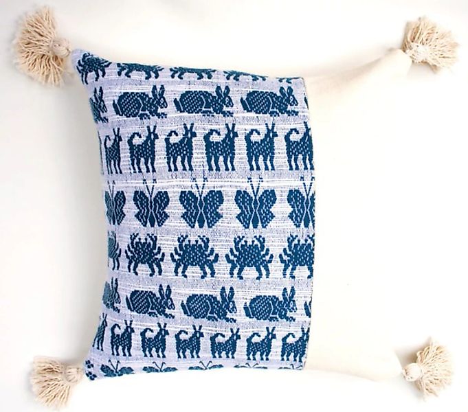 "Terremotas Collection" Handgewebte Blaue Kissenbezug Mit Pompons günstig online kaufen