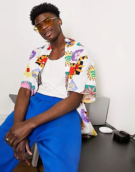 ASOS DESIGN – Kastenförmiges Oversize-Hemd mit Print in leuchtenden Farben- günstig online kaufen