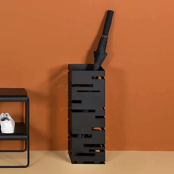 Schwarzer Metallschirmständer im Skandi Design 50 cm hoch günstig online kaufen