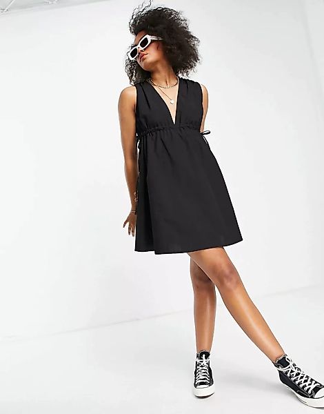 ASOS DESIGN – Schwarzes Minikleid aus Baumwoll-Popelin mit tiefem Ausschnit günstig online kaufen