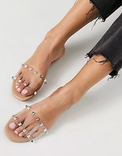 Qupid – Nude Pu – Pantoletten-Sandalen mit transparenten und mit Nieten bes günstig online kaufen