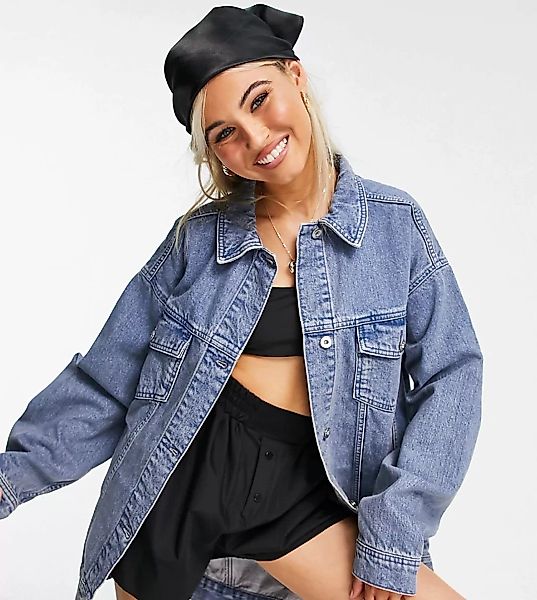 COLLUSION – Jeansjacke mit nach hinten abfallendem Saum in verwaschenem Bla günstig online kaufen