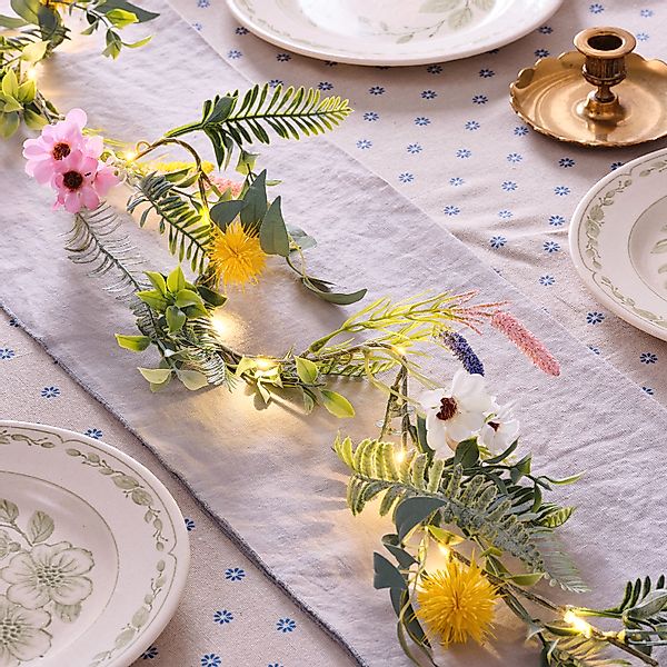 Kunstblume 1,5m Frühlingsgirlande mit Micro Lichterkette, Lights4fun günstig online kaufen