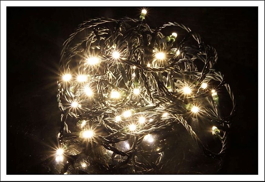 Spetebo LED-Lichterkette LED Weihnachts Außen Lichterkette - 30 m / 300 LED günstig online kaufen