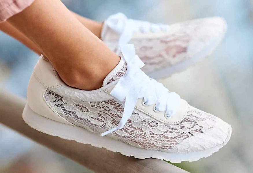 LASCANA Sneaker, mit modischer Spitze VEGAN günstig online kaufen