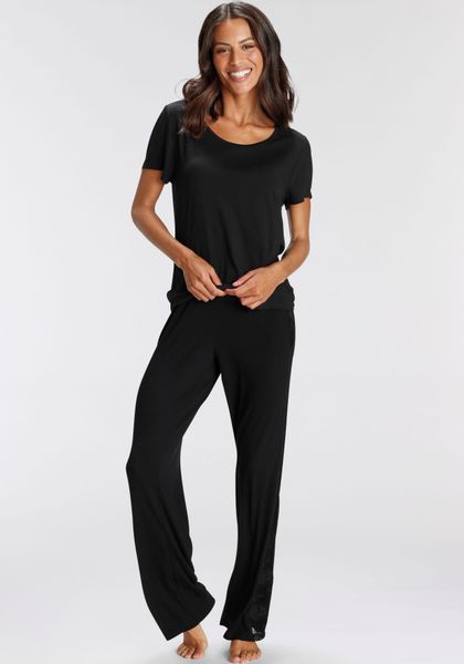 Bruno Banani Pyjama 2 Stk. tlg., mit schönen Spitzendetails günstig online kaufen