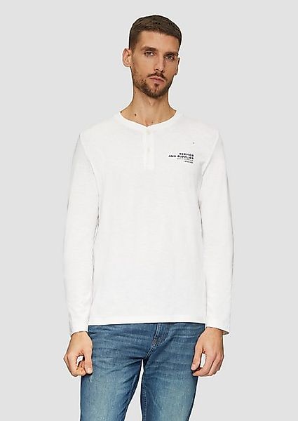 s.Oliver Langarmshirt Henley-Shirt mit Flammgarnstruktur und Stickerei Stic günstig online kaufen