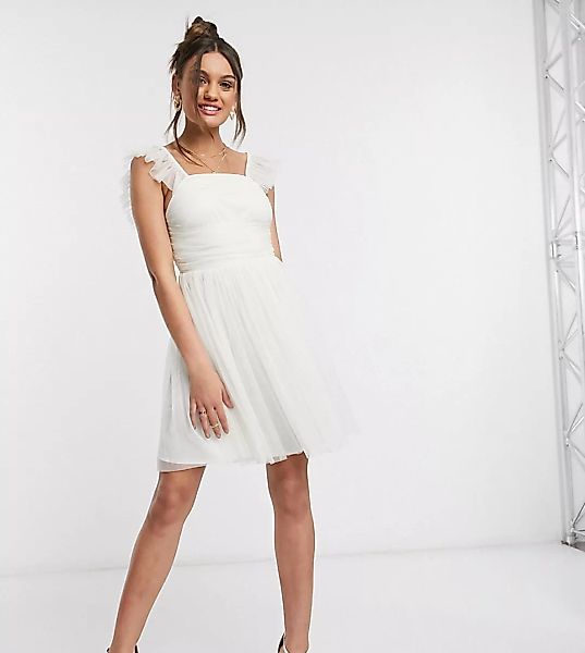 Anaya With Love Petite – Weißes Mini-Ballkleid mit Raffungen und Rüschenärm günstig online kaufen