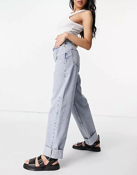 Topshop – Ausgeblichene Oversize-Mom-Jeans aus recyceltem Baumwollmix-Blau günstig online kaufen