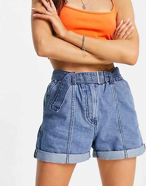 JDY – Athena – Jeansshorts mit Gürtel und Nahtdetails in Blau günstig online kaufen