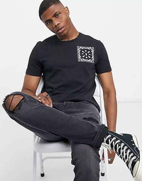 AllSaints – Badmanna – T-Shirt mit Logo und Paisley-Muster in Schwarz günstig online kaufen