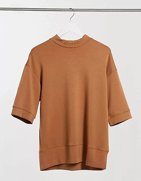 Sixth June – Lässiges T-Shirt mit überschnittenen Schultern & hohem Kragen, günstig online kaufen