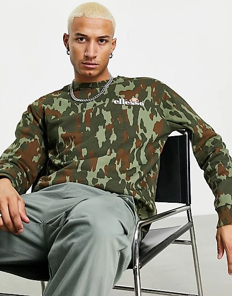 ellesse – Sweatshirt mit Logo im Military-Muster-Grün günstig online kaufen
