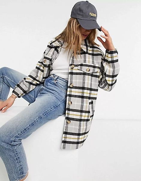 Vero Moda Longline – Longline-Hemdjacke, cremeweiß und blau kariert-Mehrfar günstig online kaufen