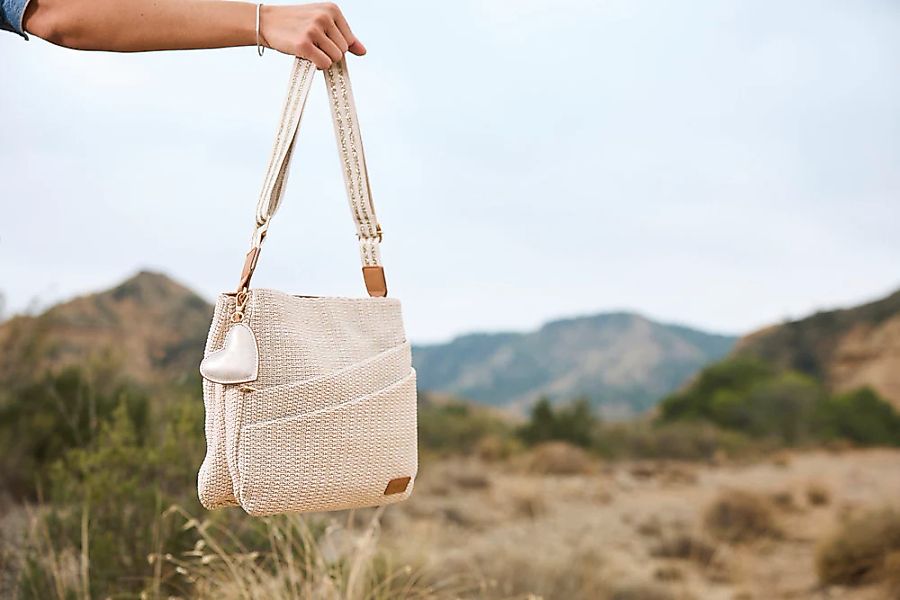 Rieker Umhängetasche Damen Handtasche, Schultertasche mit Herz-Anhänger günstig online kaufen