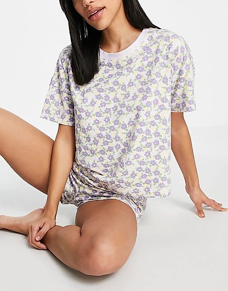 Monki – Tova – Pyjama aus Bio-Baumwolle mit Blumen-Print in Flieder-Lila günstig online kaufen