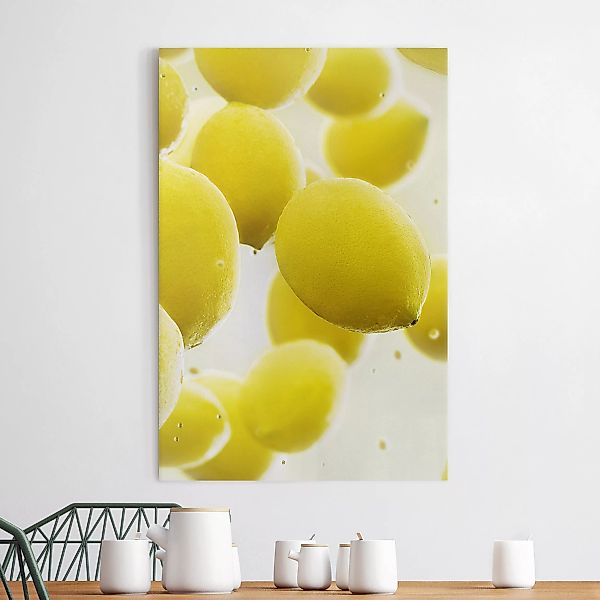 Leinwandbild Küche - Hochformat Zitronen im Wasser günstig online kaufen