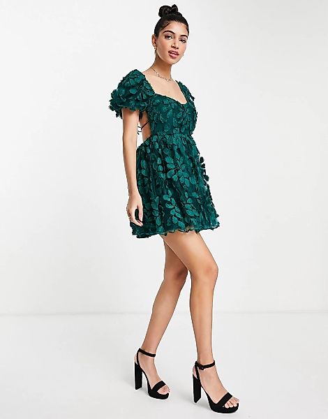 Love Triangle – Kurzes Babydoll-Kleid aus smaragdgrüner 3D-Spitze mit gebun günstig online kaufen