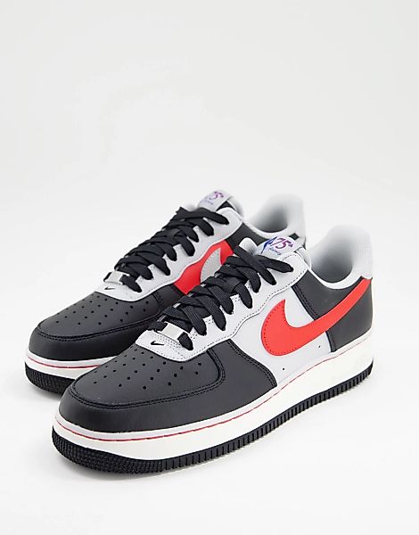 Nike – Air Force 1 '07 LV8 EMB – Sneaker in Schwarz und Rot günstig online kaufen