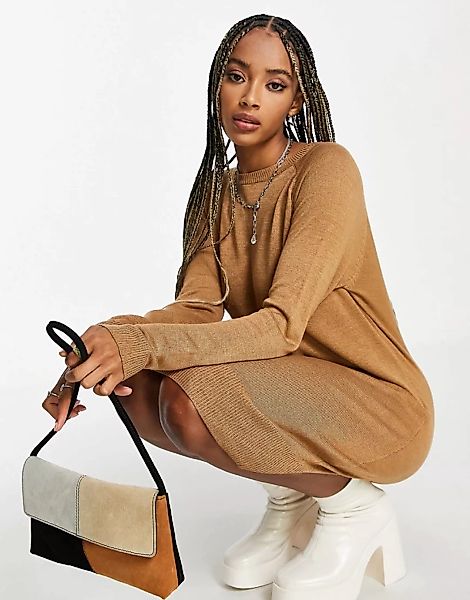 Vero Moda – Pulloverkleid in Kamelhaarfarbe-Braun günstig online kaufen