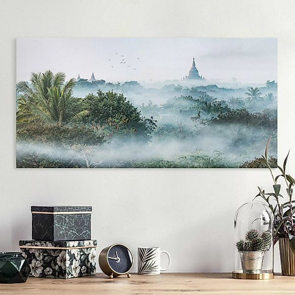 Leinwandbild Morgennebel über dem Dschungel von Bagan günstig online kaufen