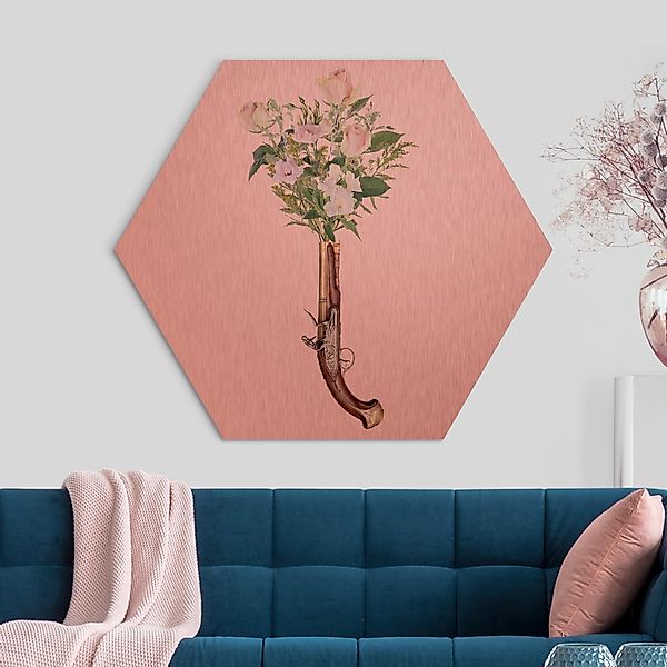 Hexagon-Alu-Dibond Bild Pistole mit Blumen günstig online kaufen