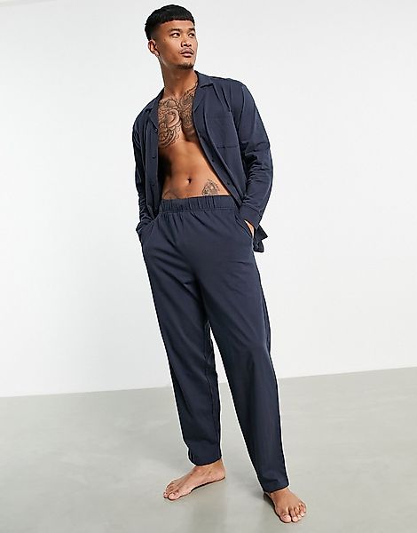 ASOS DESIGN – Pyjama-Set mit Hemd und Hose in Marineblau günstig online kaufen