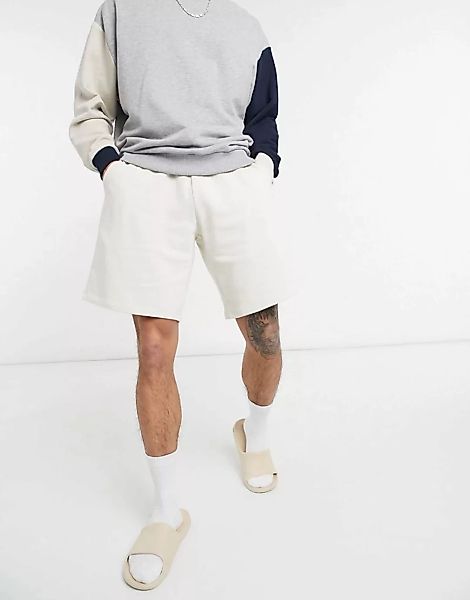 ASOS DESIGN – Oversize-Shorts aus Jersey in Beige-Neutral günstig online kaufen