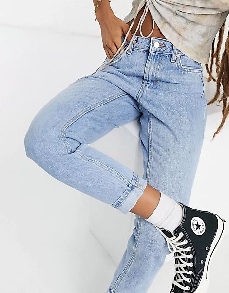 Topshop – Mom-Jeans mit ausgebleichter Waschung-Blau günstig online kaufen