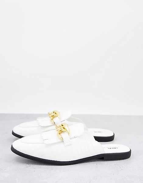 ASOS DESIGN – Pantoletten im Loafer-Stil aus Kunstleder in Weiß mit Kettend günstig online kaufen