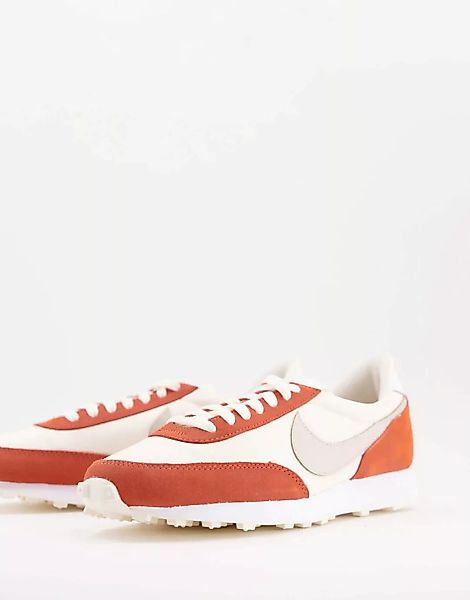 Nike – Daybreak – Sneaker in gebrochenem Weiß und Rostorange günstig online kaufen