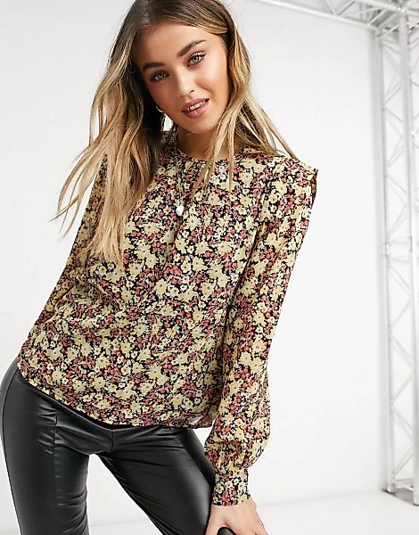 Pieces – Bluse mit Schulterdetail und mehrfarbigem, verspieltem Blumenmuste günstig online kaufen