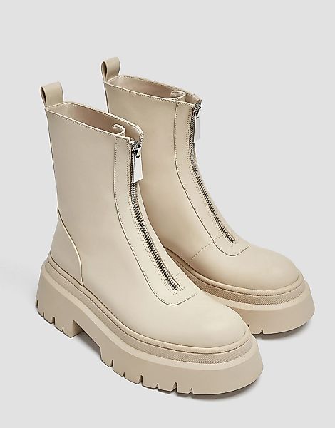 Pull&Bear – Flache Ankle-Boots in Ecru mit Reißverschluss vorne und dicker günstig online kaufen
