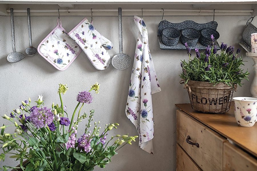 Ambiente® Topflappen Bumblebees in the meadow, günstig online kaufen