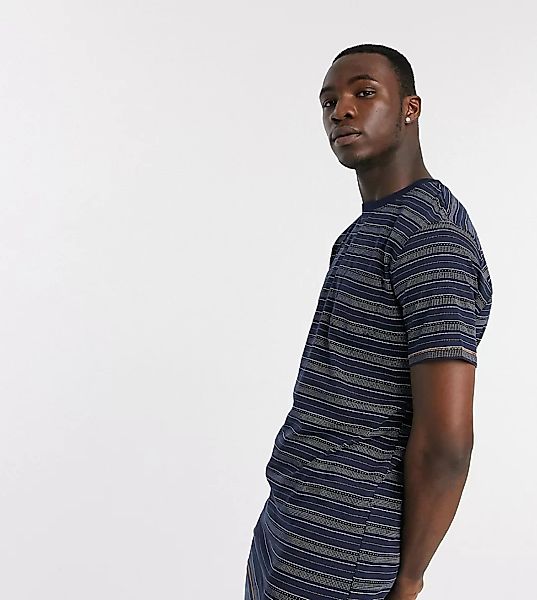 Duke Tall – T-Shirt mit Streifen und Brusttasche-Blau günstig online kaufen