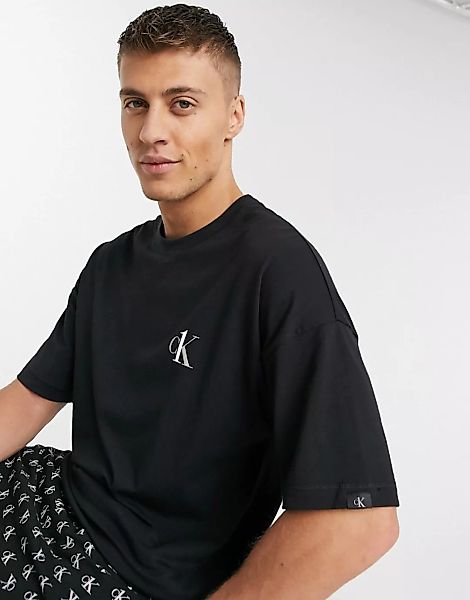 Calvin Klein – CK One – Schwarzes Lounge-T-Shirt mit Rundhalsausschnitt und günstig online kaufen