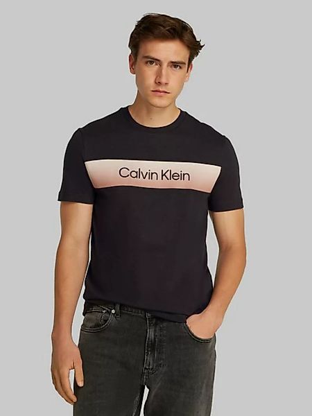 Calvin Klein T-Shirt LINEAR OMBRE CHEST LOGO T-SHIRT mit Ombré-Logo-Druck günstig online kaufen