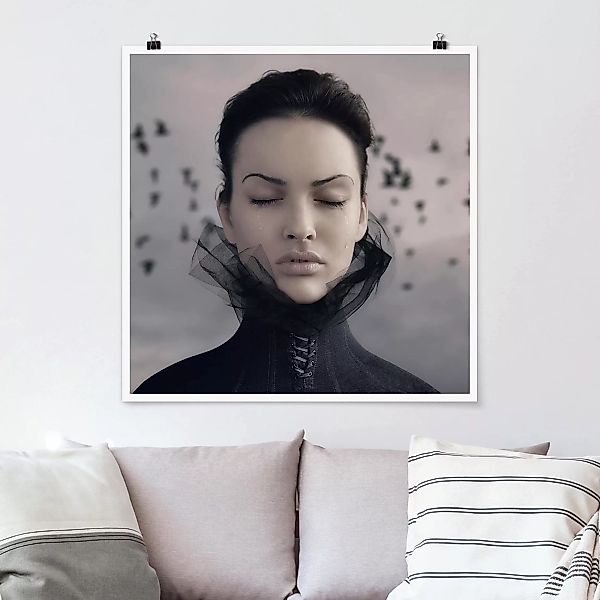 Poster Portrait - Quadrat Porträt einer weinenden Frau günstig online kaufen